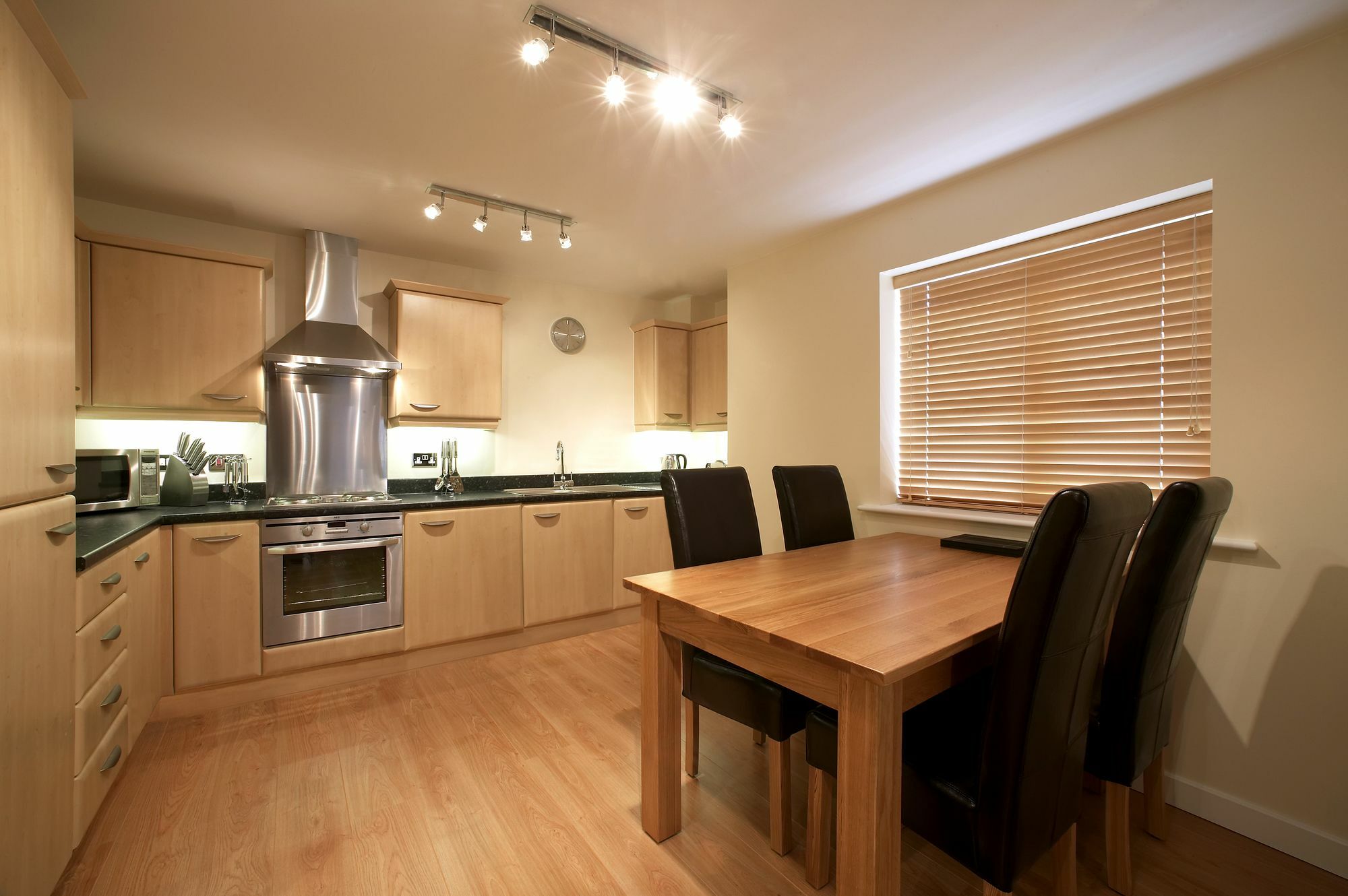 Southwich House By Esa Apartment Swindon Luaran gambar